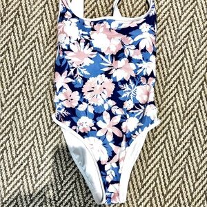 Lain Snow women’s swimsuit